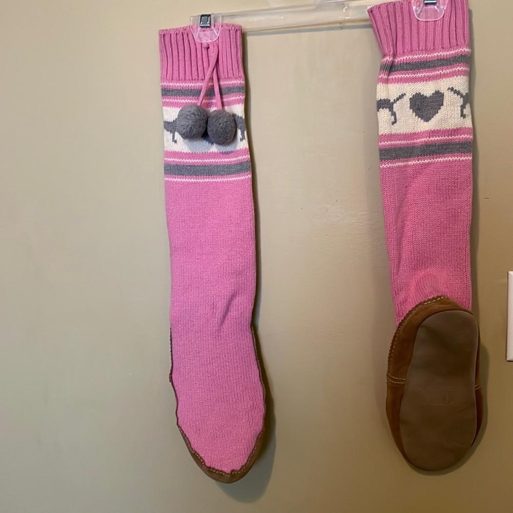 PINK SLIPPERS